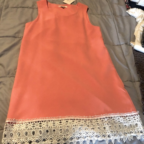 Dress - Picture 1 of 2